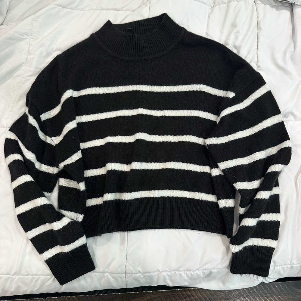 H&M Black and White Striped Turtleneck Sweater